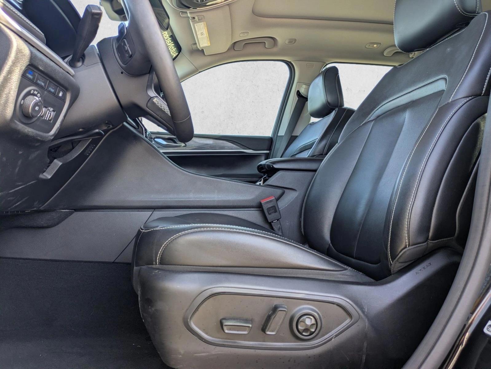 Thumbnail: 2022 Jeep Grand Cherokee - 5
