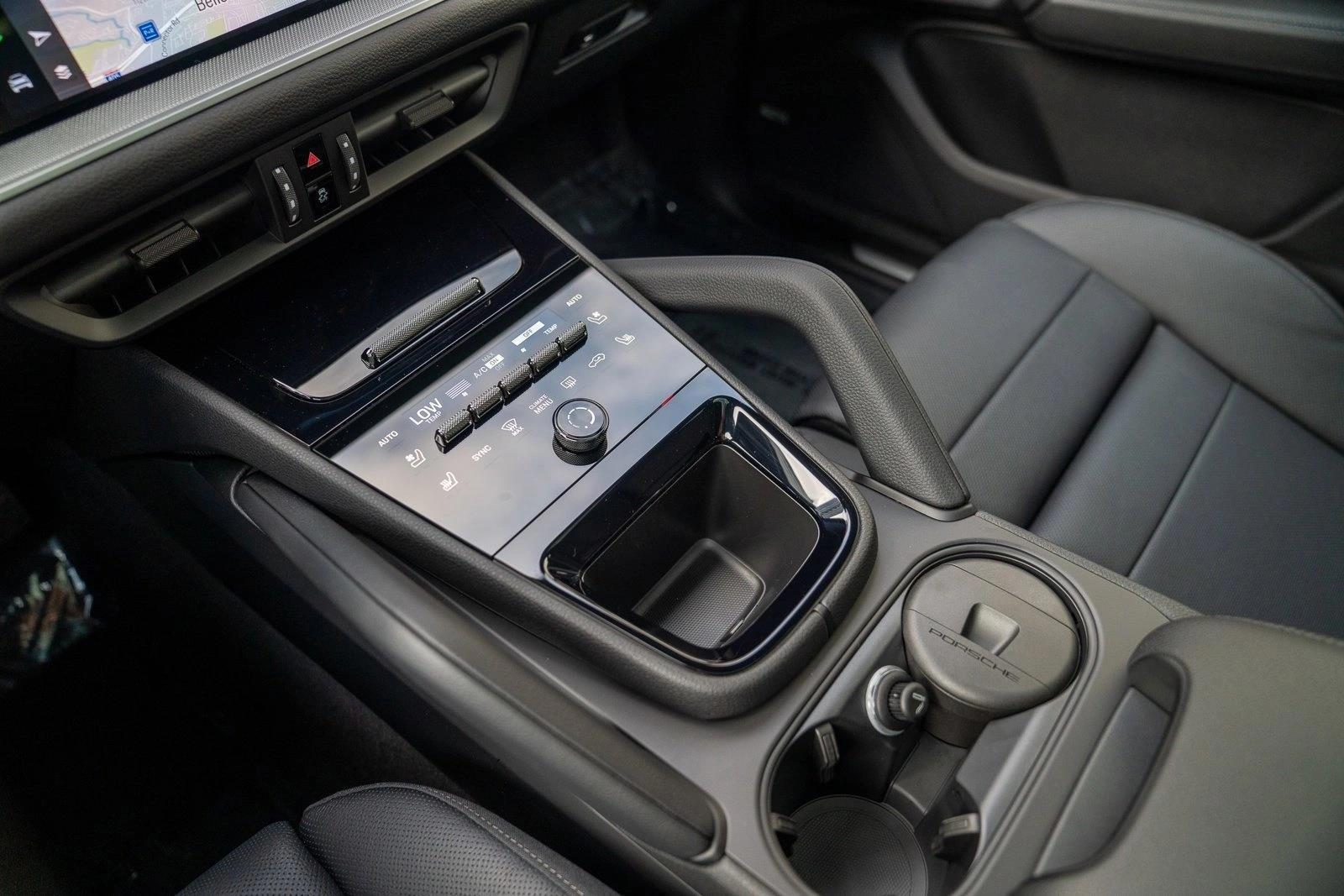 2026 Porsche Cayenne Base - Photo 20