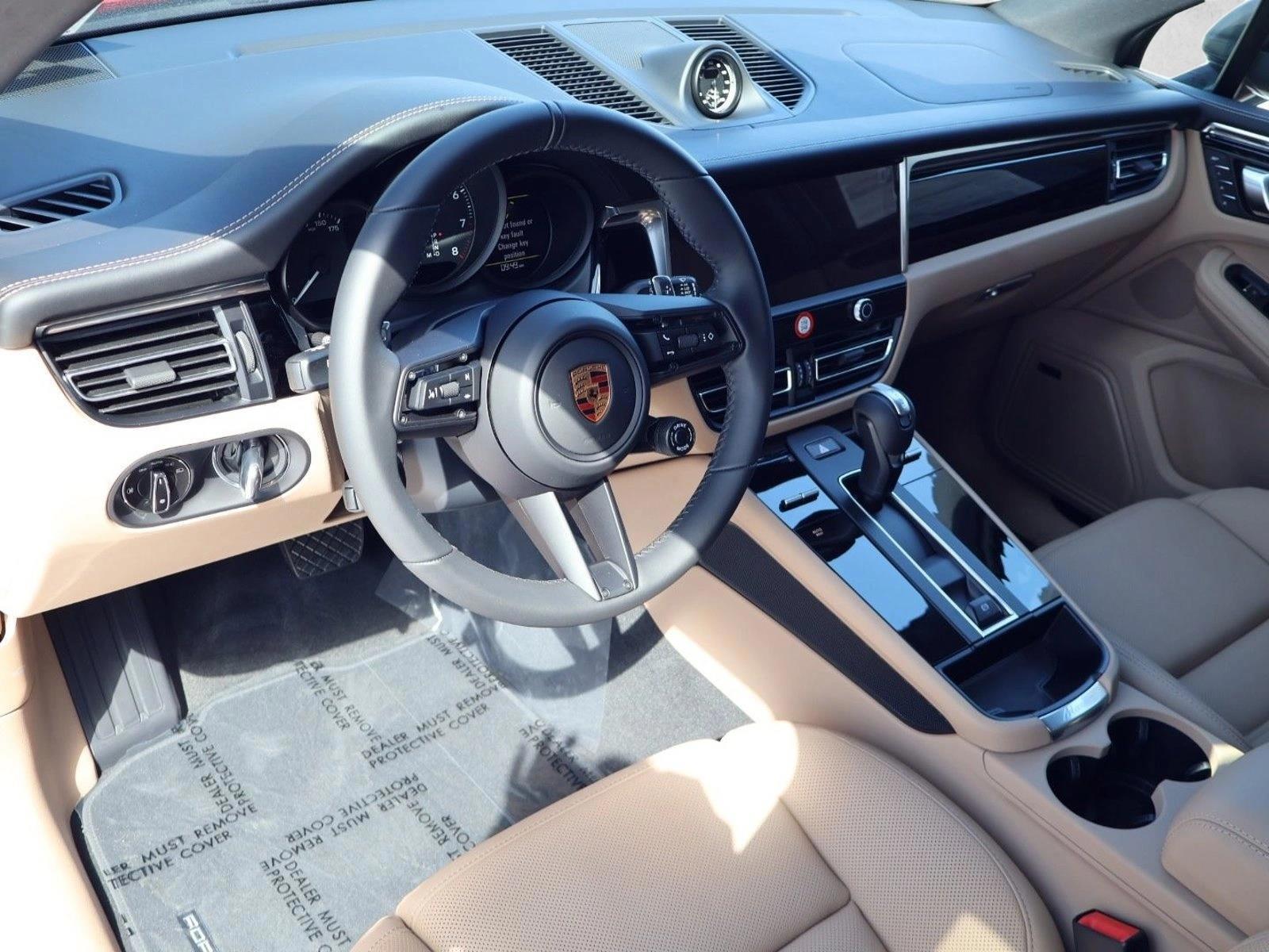 Thumbnail: 2026 Porsche Macan - 3
