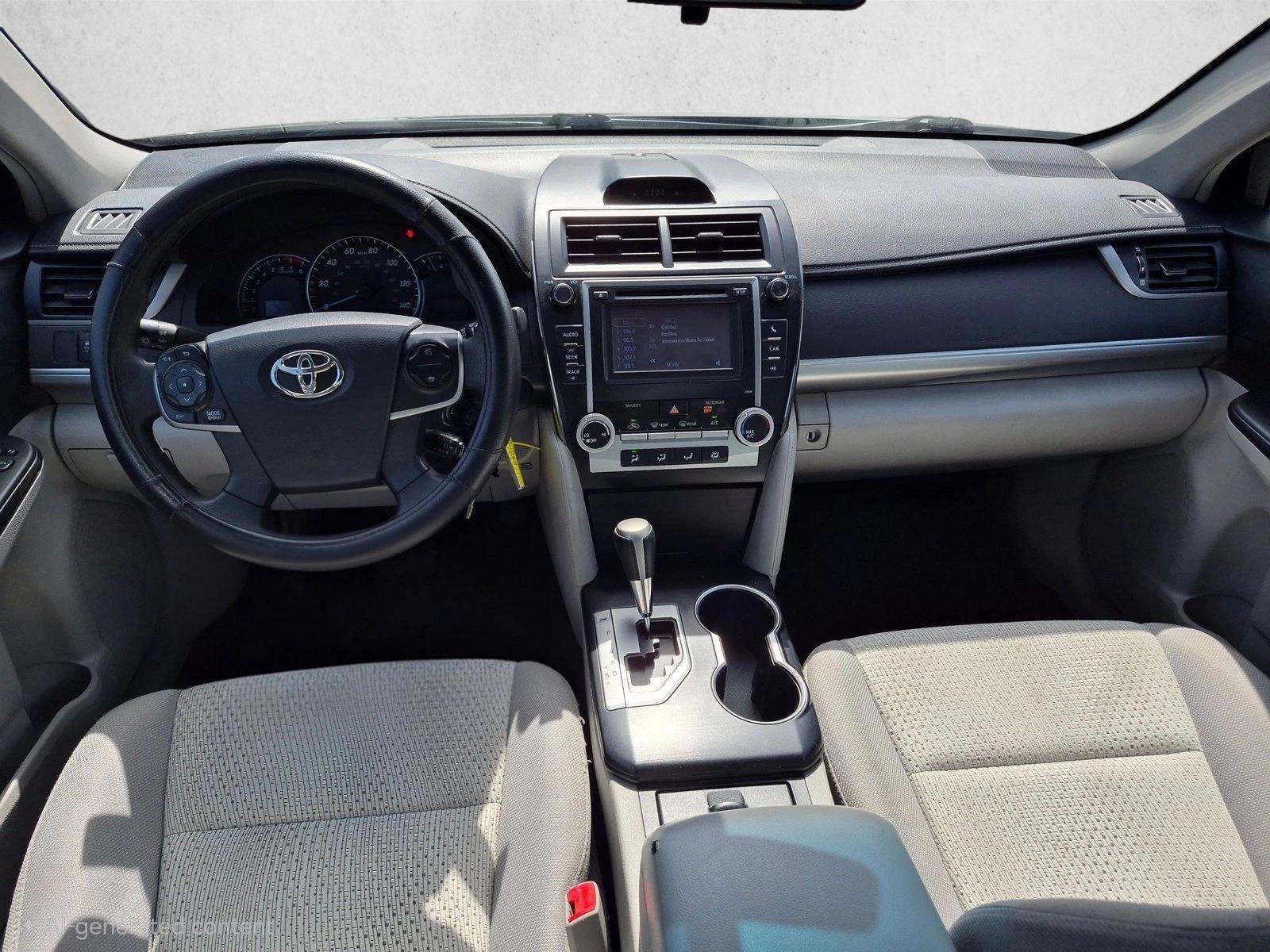 Thumbnail: 2014 Toyota Camry - 4