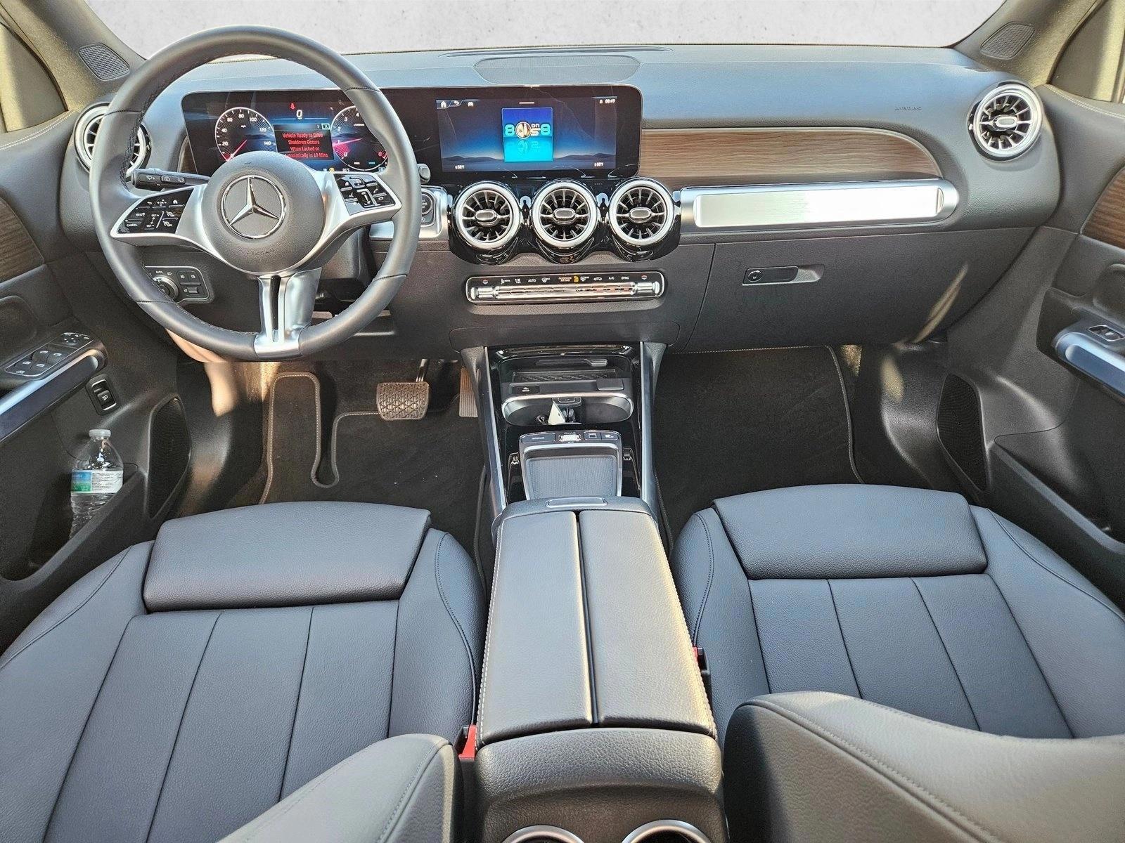 Thumbnail: 2026 Mercedes-Benz GLB - 3
