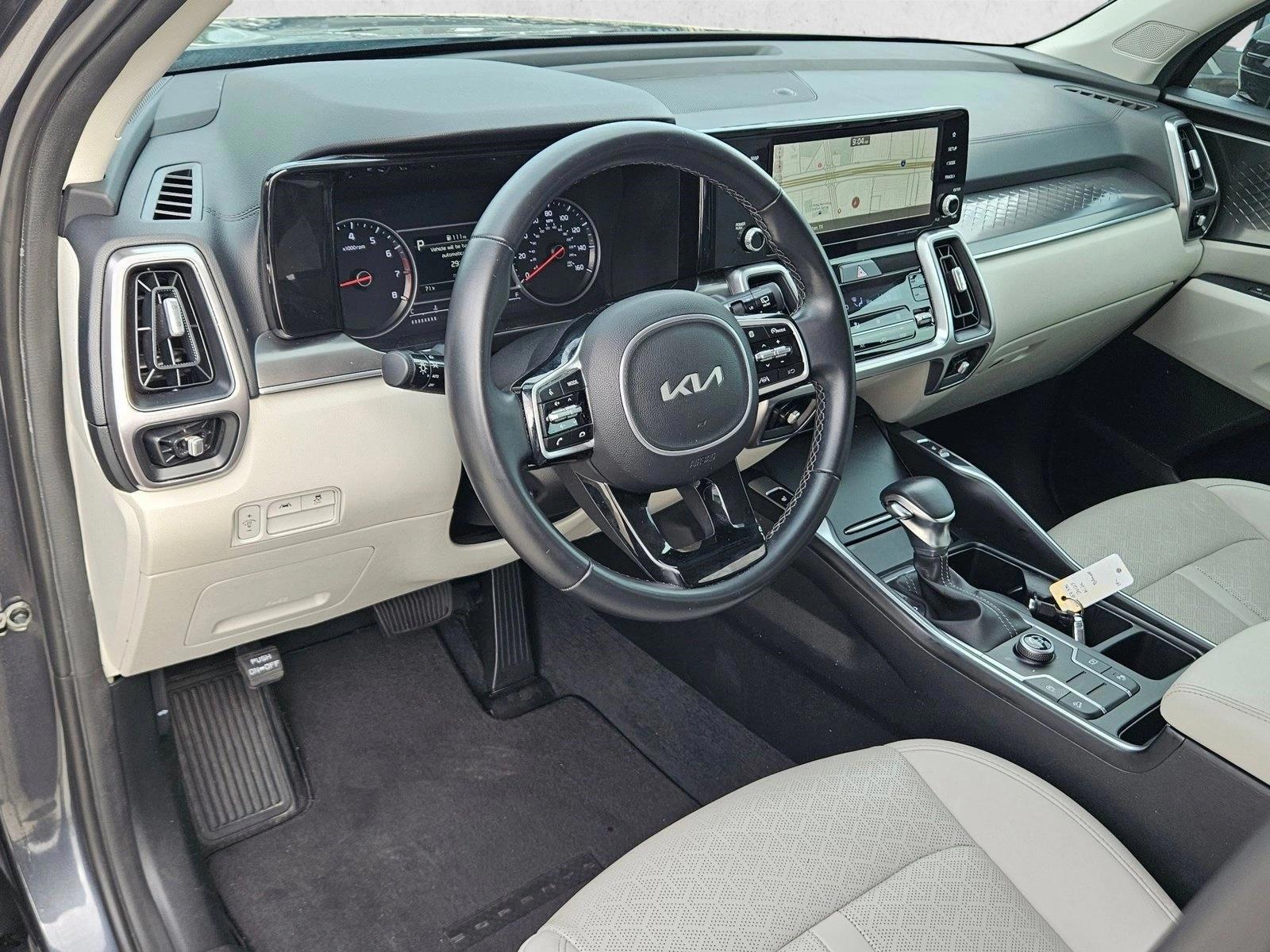 Thumbnail: 2023 Kia Sorento - 3