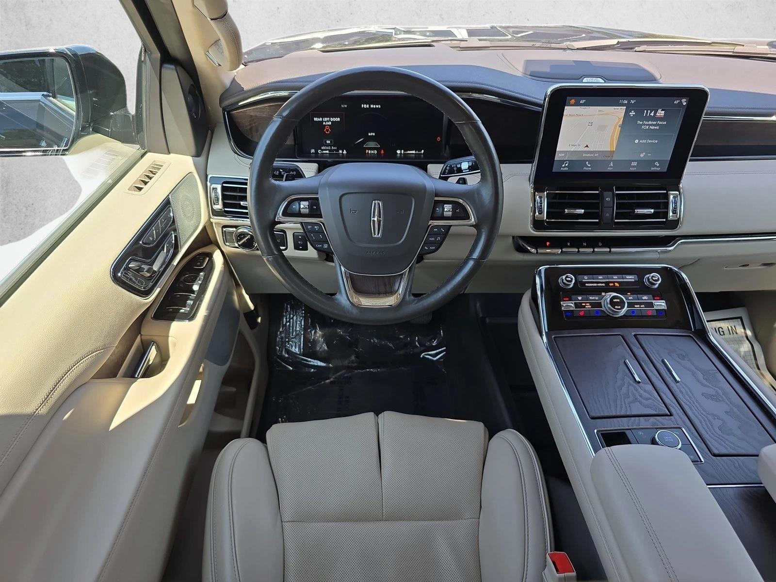 Thumbnail: 2019 Lincoln Navigator - 4