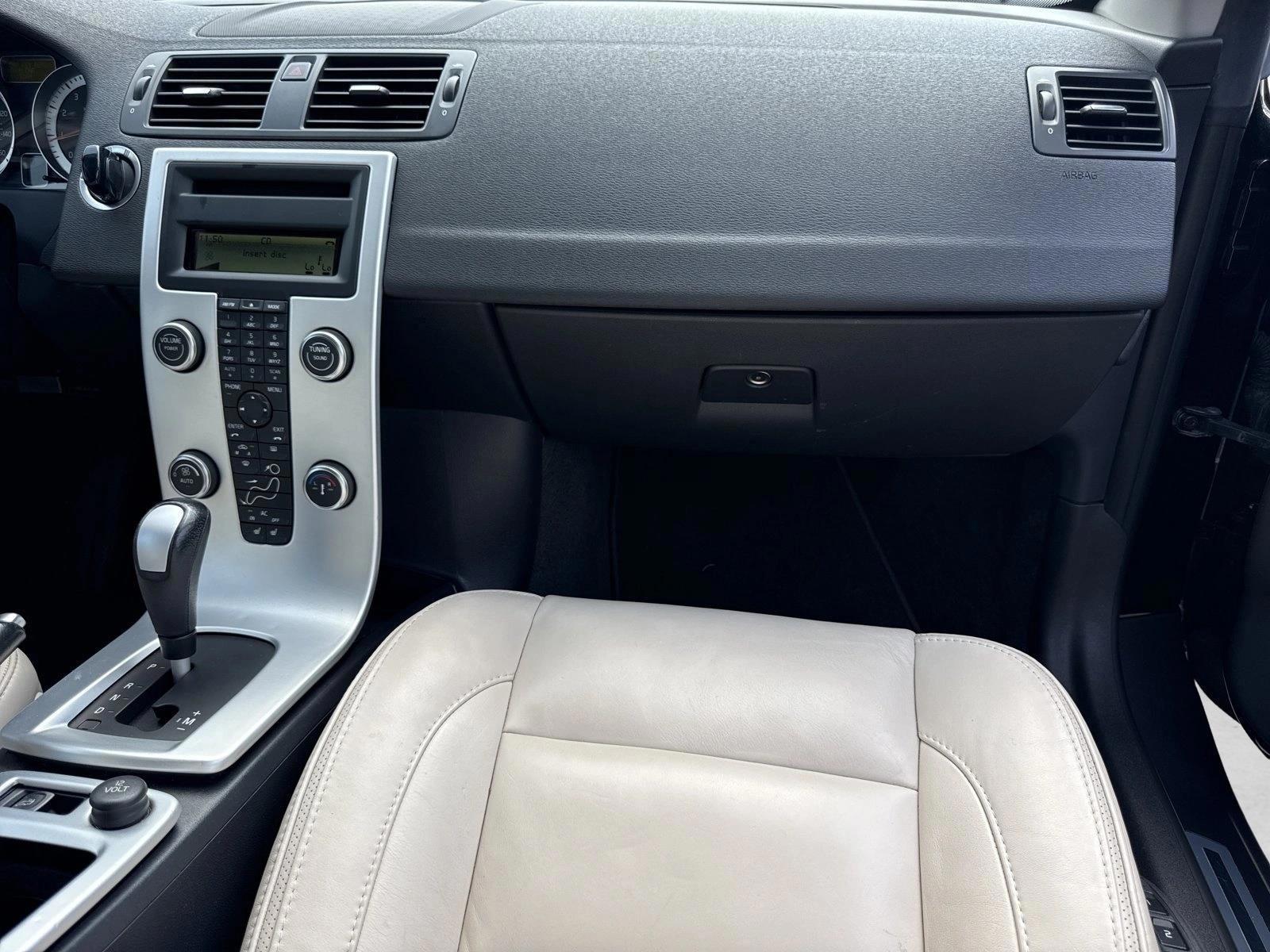 Thumbnail: 2012 Volvo C70 - 4