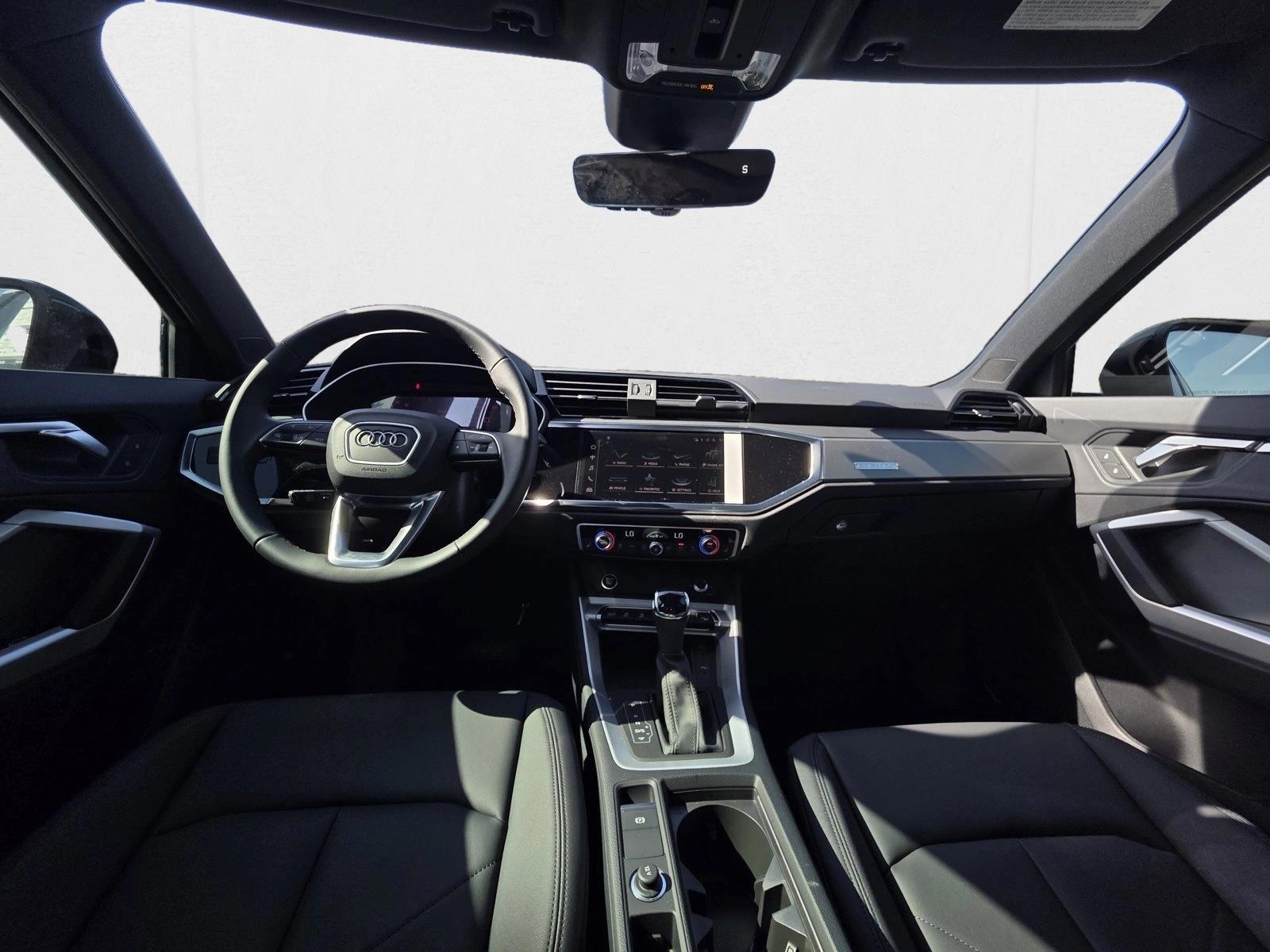 Thumbnail: 2025 Audi Q3 - 3