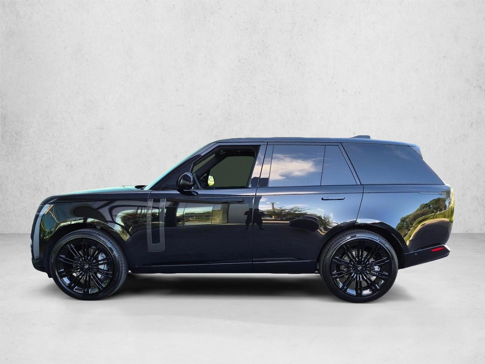 Thumbnail: 2027 Land Rover Range Rover - 2