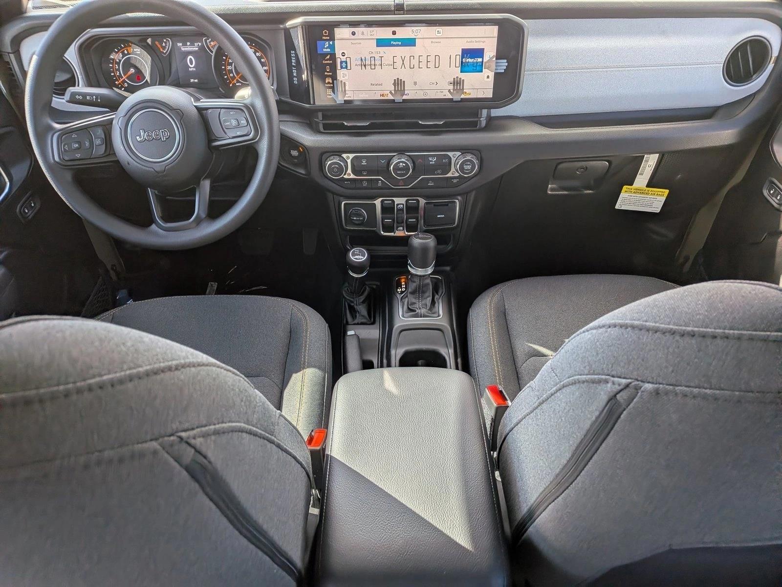 Thumbnail: 2026 Jeep Gladiator - 3