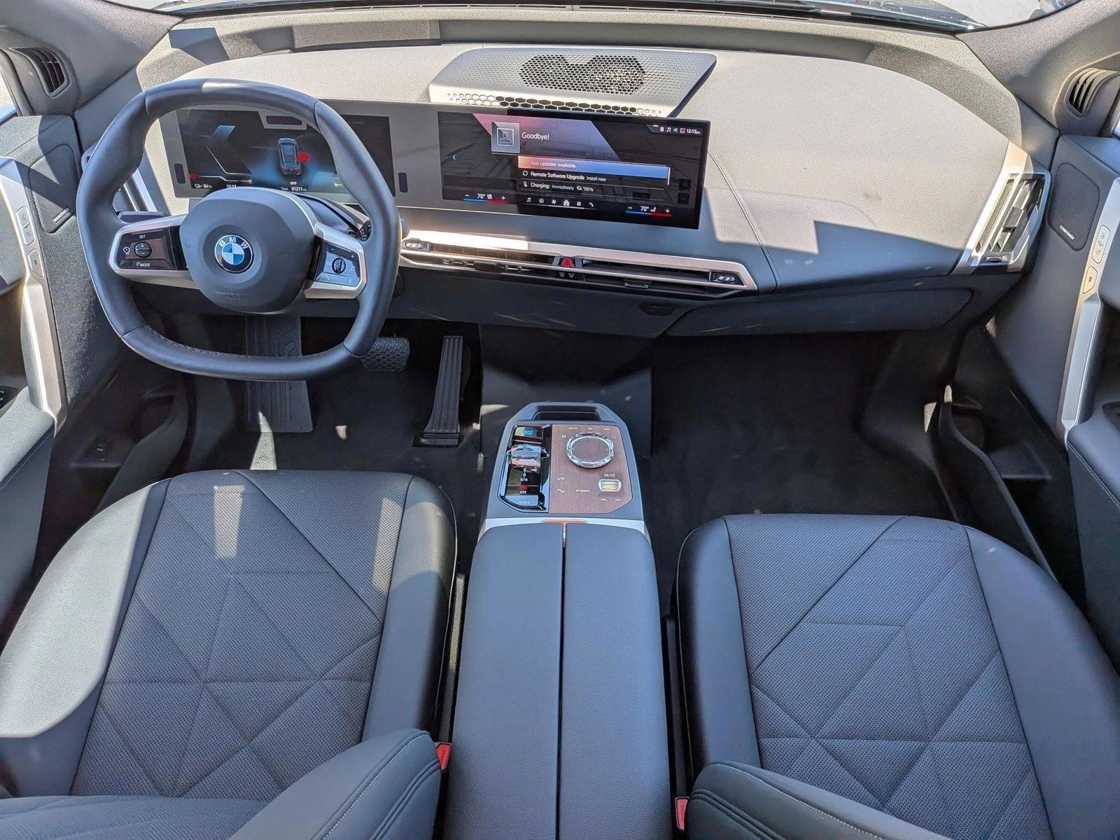 Thumbnail: 2026 BMW iX - 4