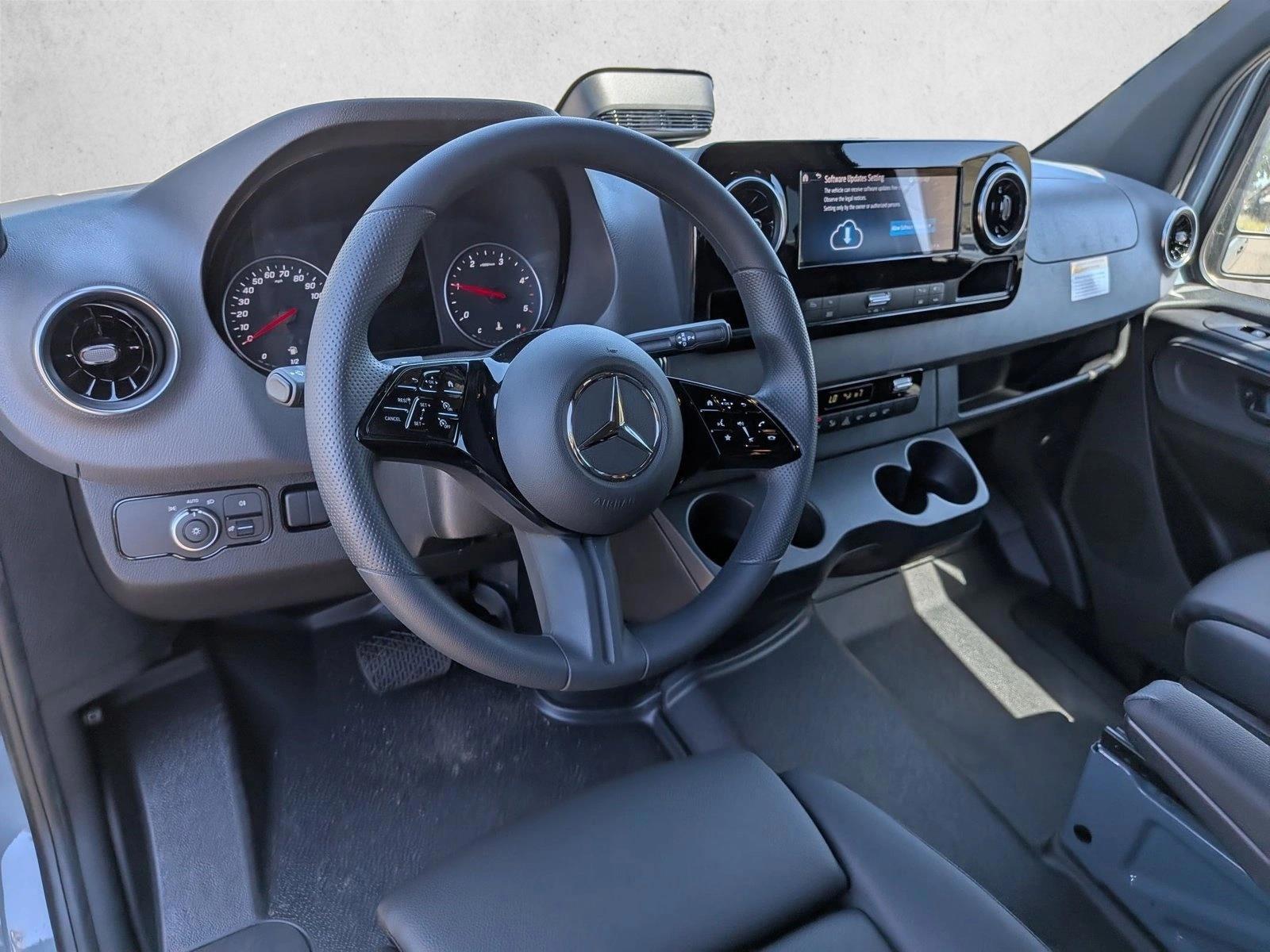 Thumbnail: 2026 Mercedes-Benz Sprinter - 3