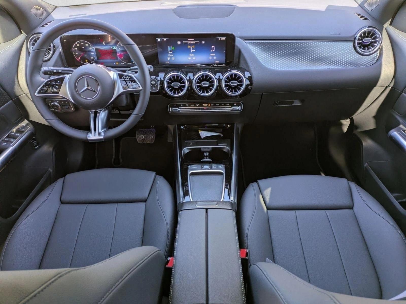 Thumbnail: 2026 Mercedes-Benz GLA - 4