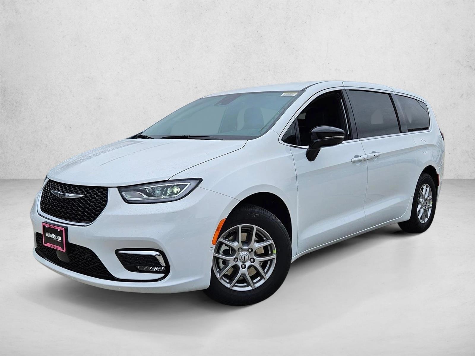 Thumbnail: 2026 Chrysler Pacifica - 1