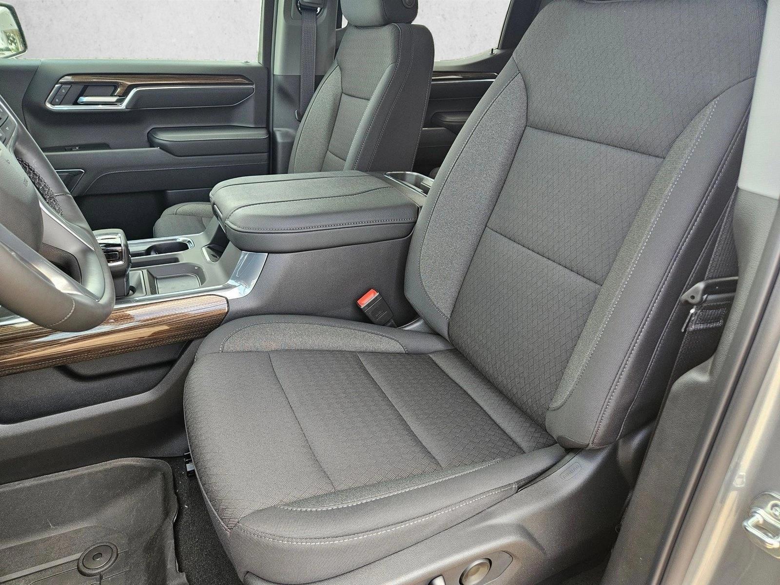 Thumbnail: 2026 Chevrolet Silverado 1500 - 4