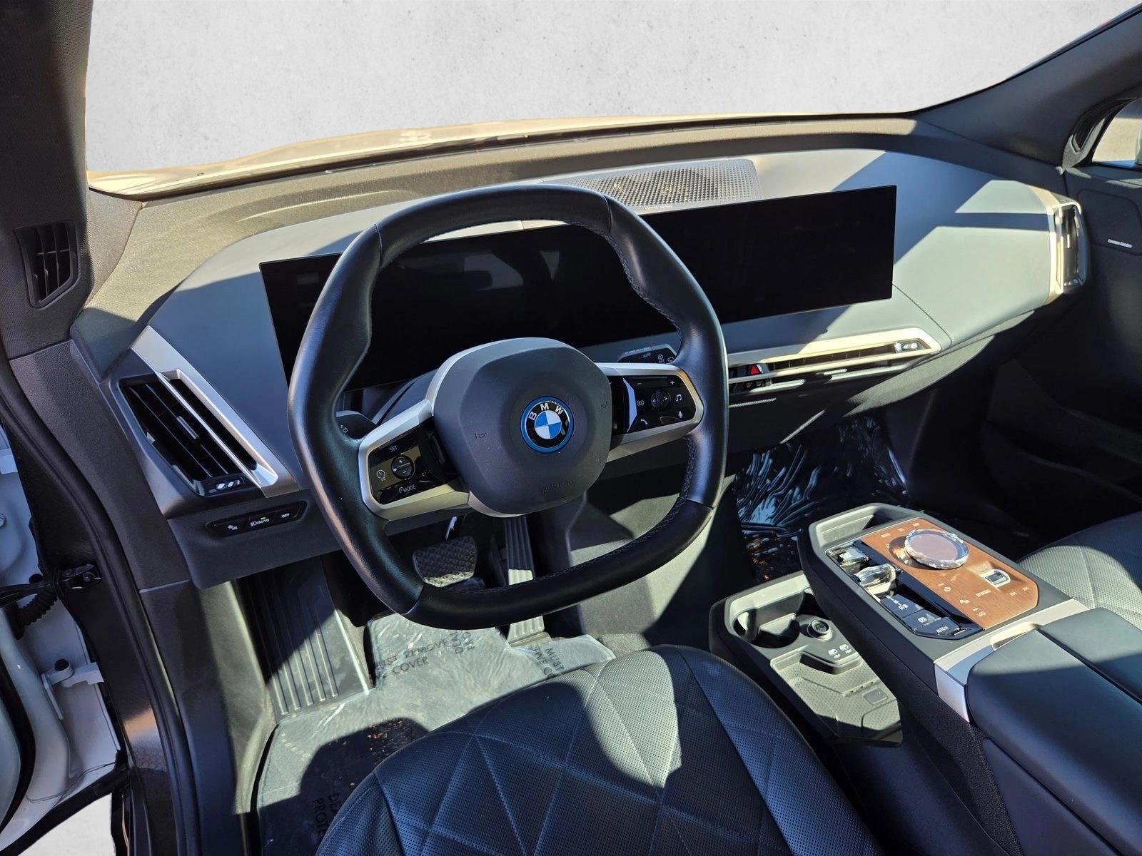 Thumbnail: 2023 BMW iX - 3