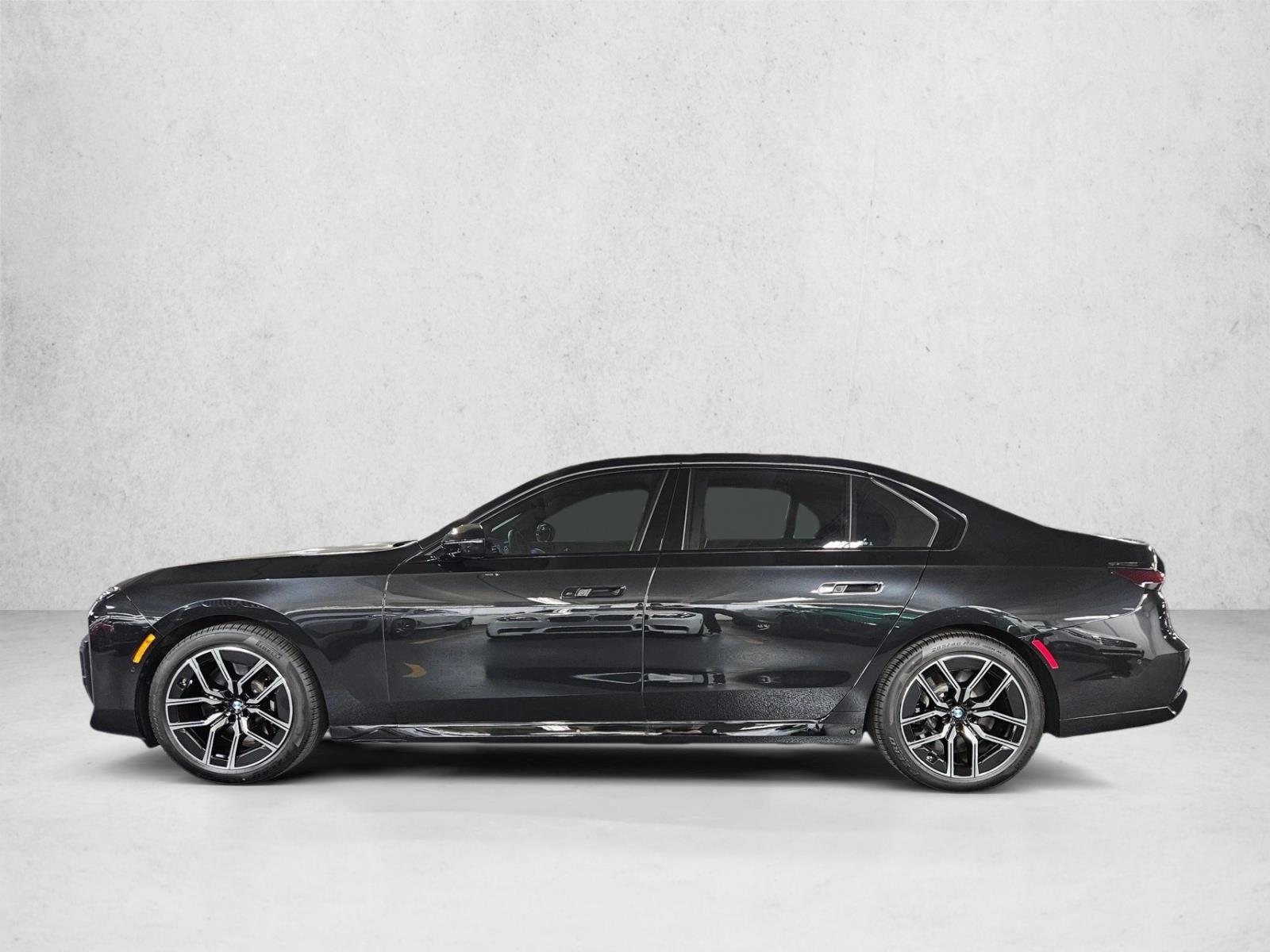 Thumbnail: 2026 BMW 7 Series - 2