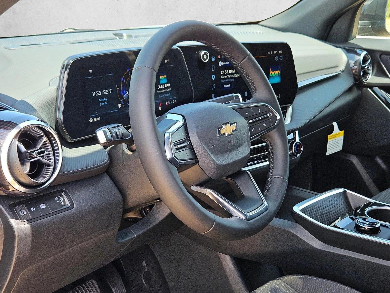 Thumbnail: 2027 Chevrolet Equinox - 3