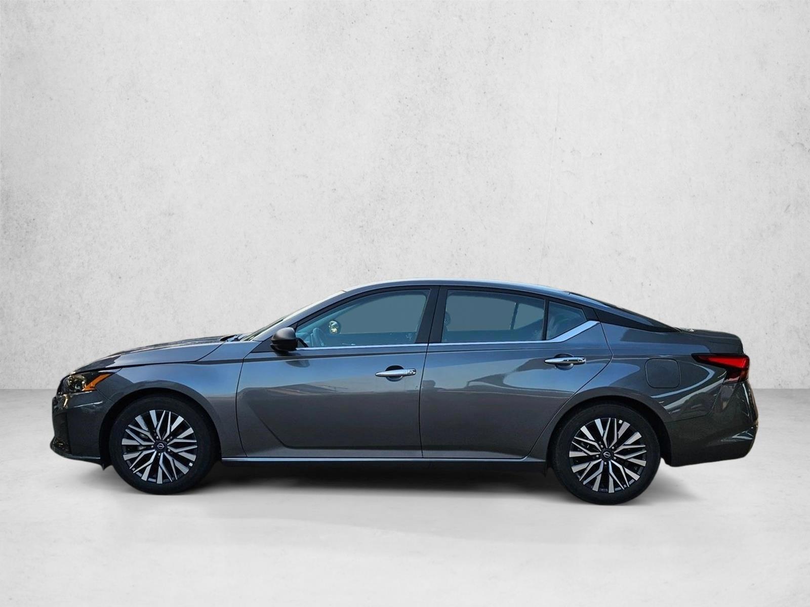 Thumbnail: 2025 Nissan Altima - 2