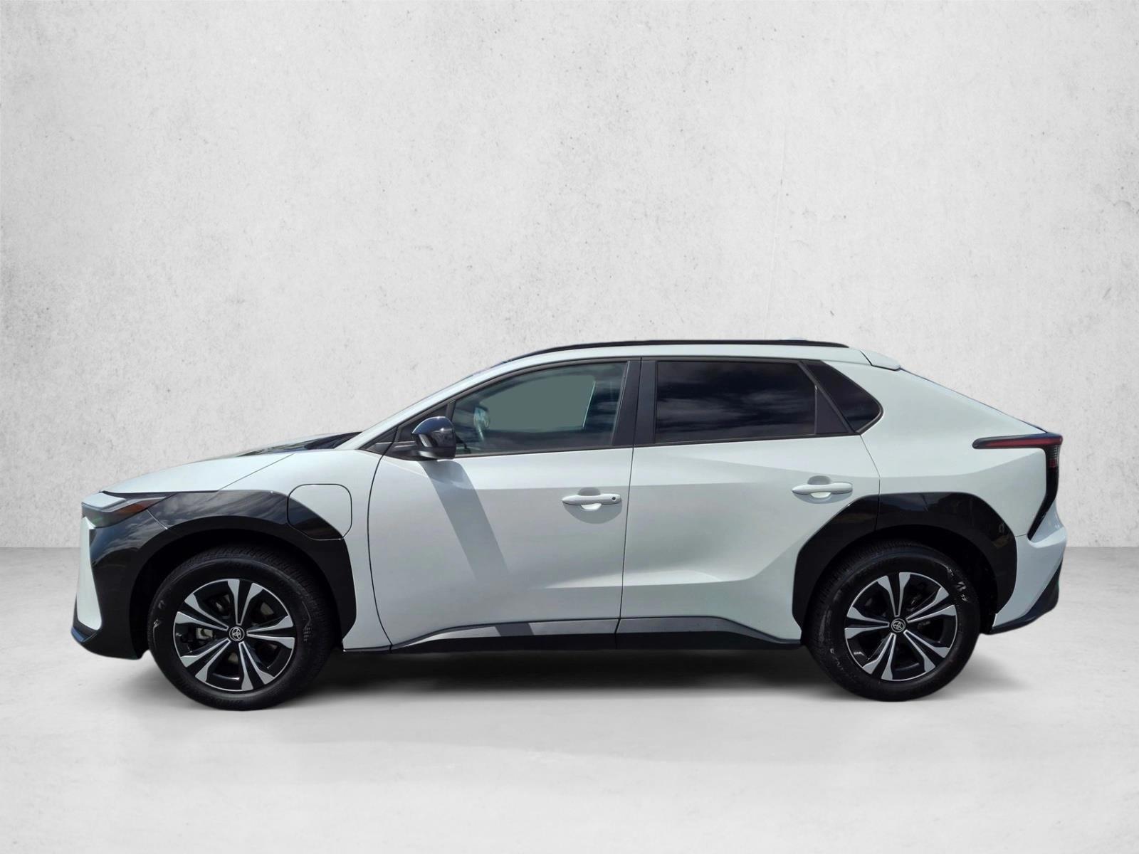 Thumbnail: 2025 Toyota bZ4X - 2