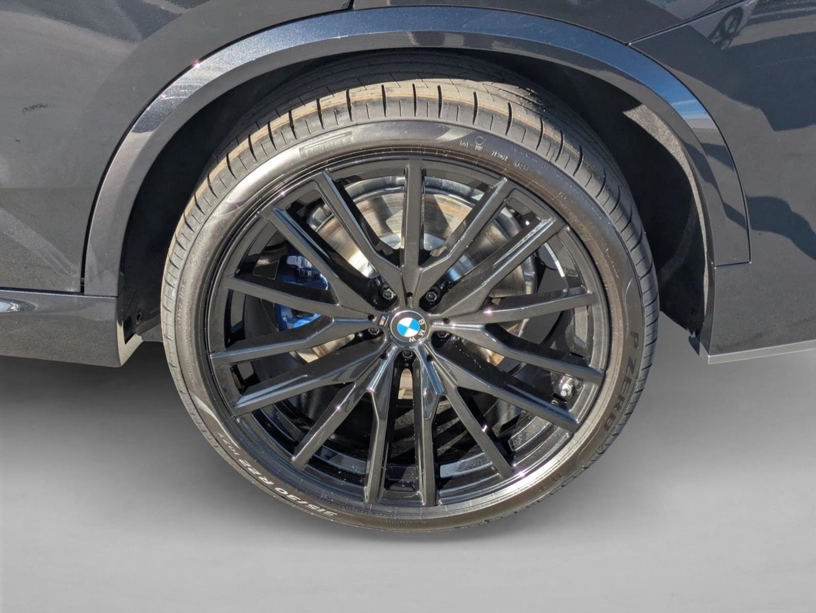 2026 BMW X5 M60i - Photo 10