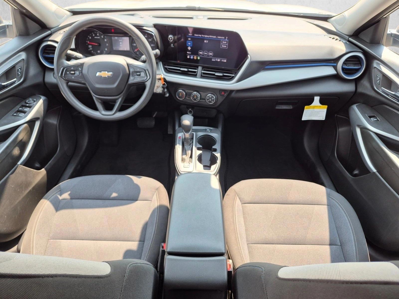 Thumbnail: 2024 Chevrolet Trax - 3