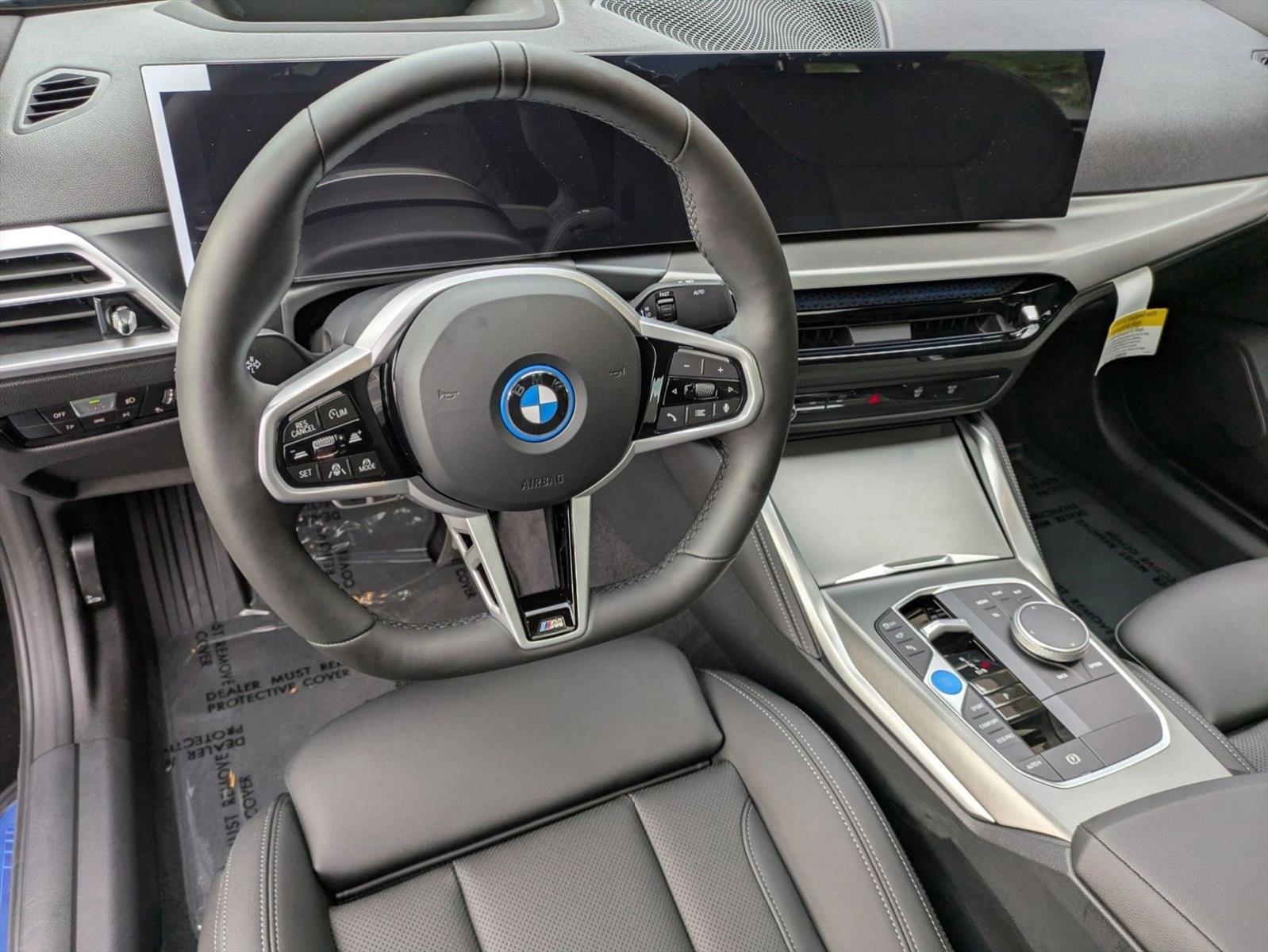 Thumbnail: 2025 BMW i4 - 3