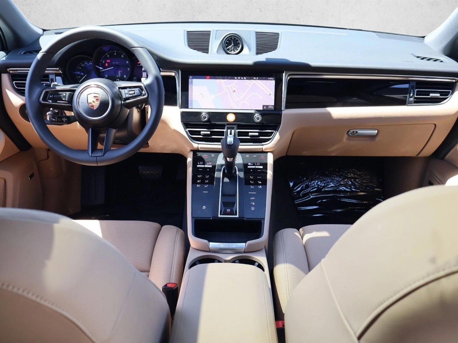 Thumbnail: 2026 Porsche Macan - 5