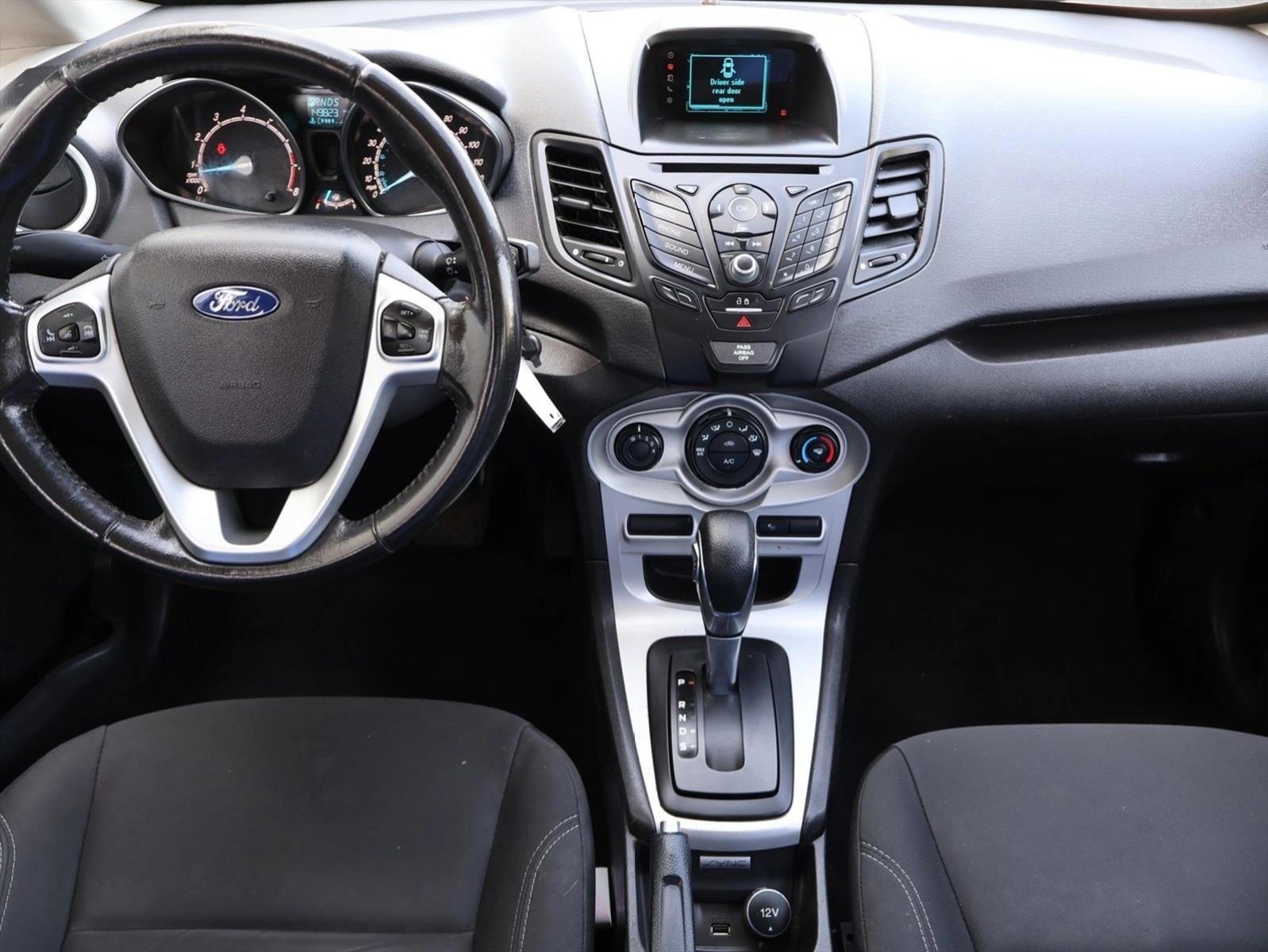 Thumbnail: 2015 Ford Fiesta - 4