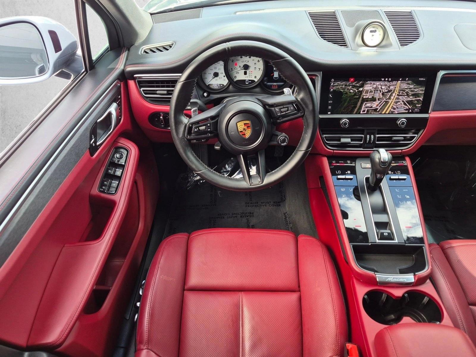 Thumbnail: 2023 Porsche Macan - 4