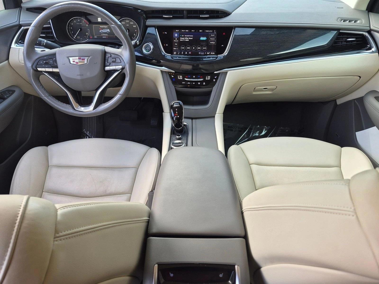 Thumbnail: 2023 Cadillac XT6 - 4