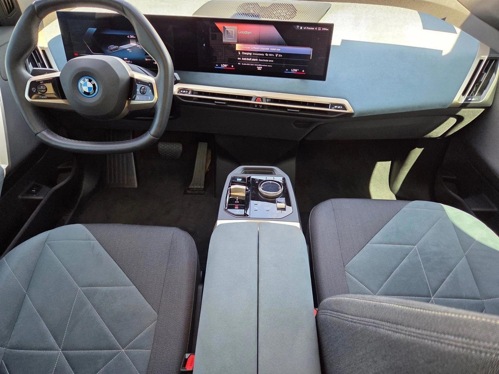 Thumbnail: 2023 BMW iX - 3