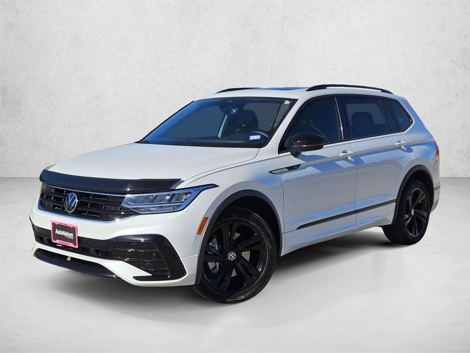 Thumbnail: 2023 Volkswagen Tiguan - 1