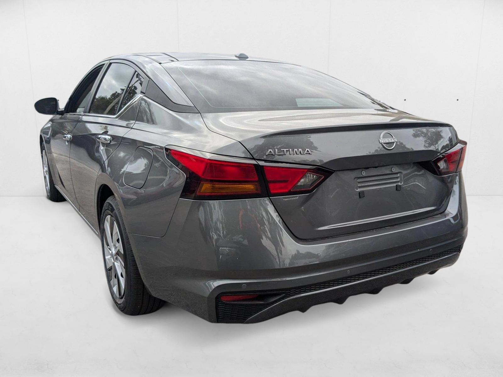2025 Nissan Altima S - Photo 8