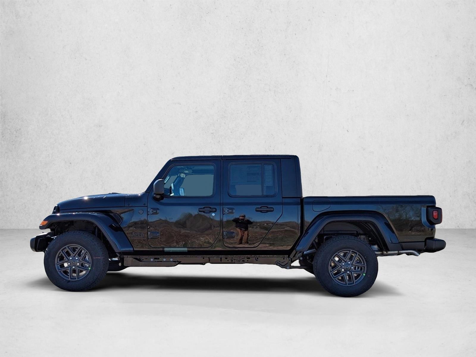 Thumbnail: 2026 Jeep Gladiator - 2