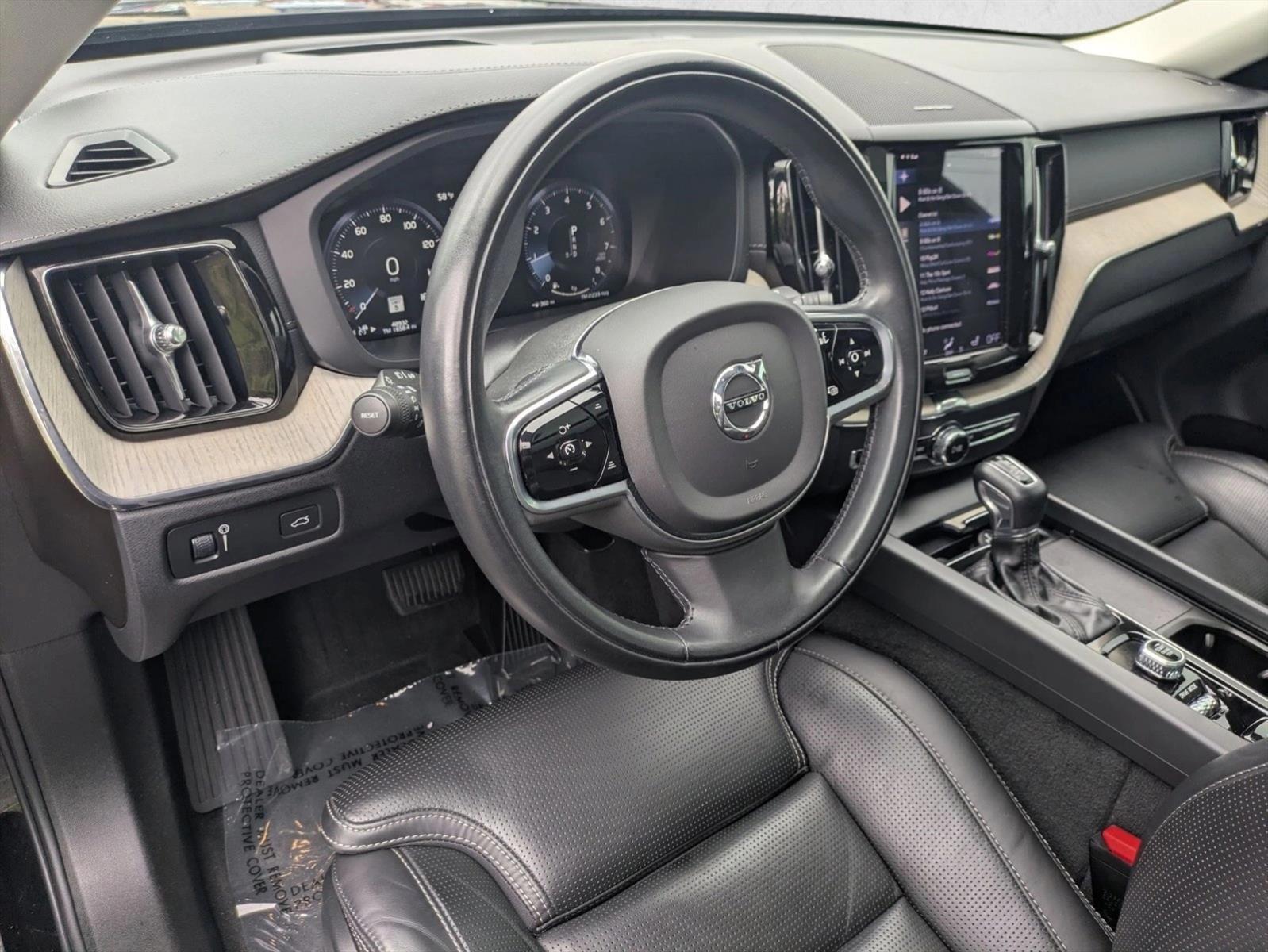 Thumbnail: 2021 Volvo XC60 - 3