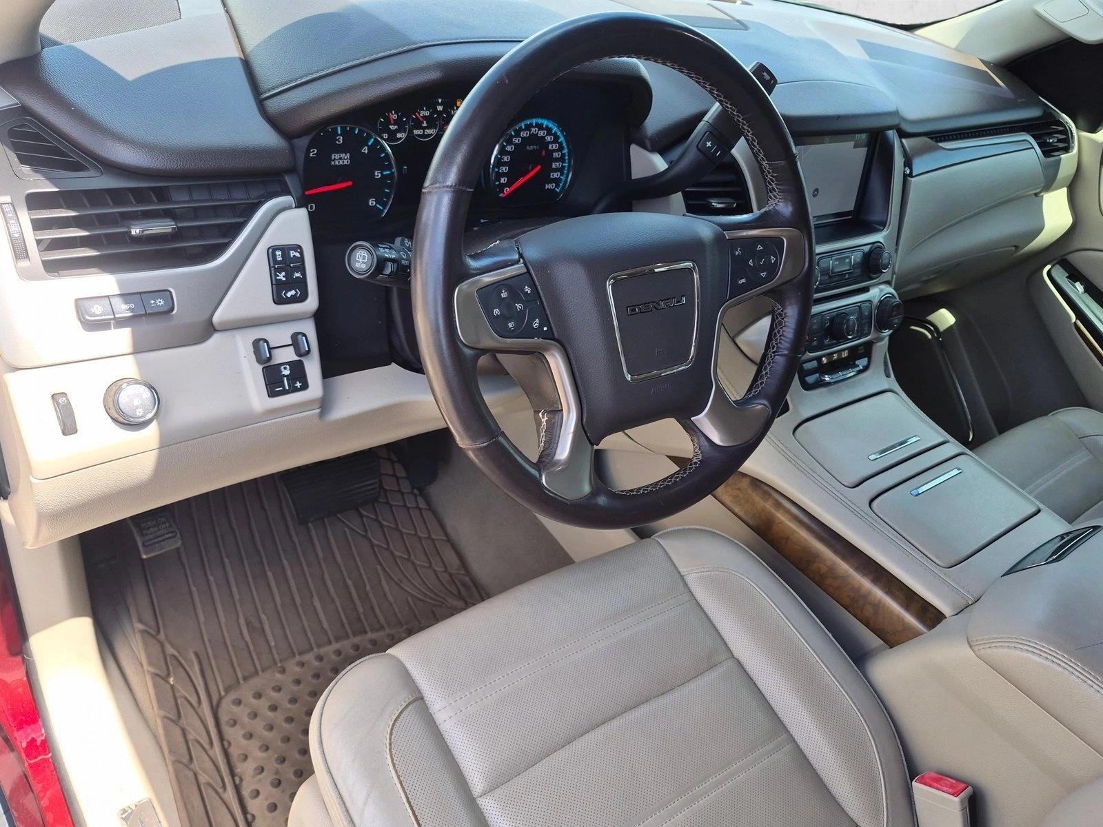 2019 GMC Yukon XL Denali - Photo 10