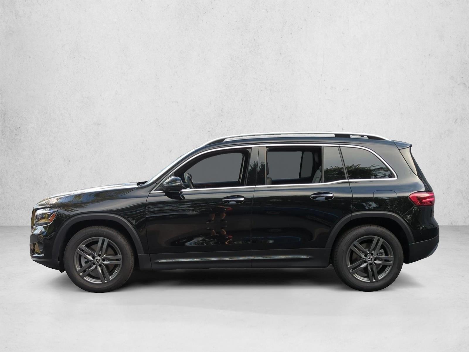 Thumbnail: 2026 Mercedes-Benz GLB - 2