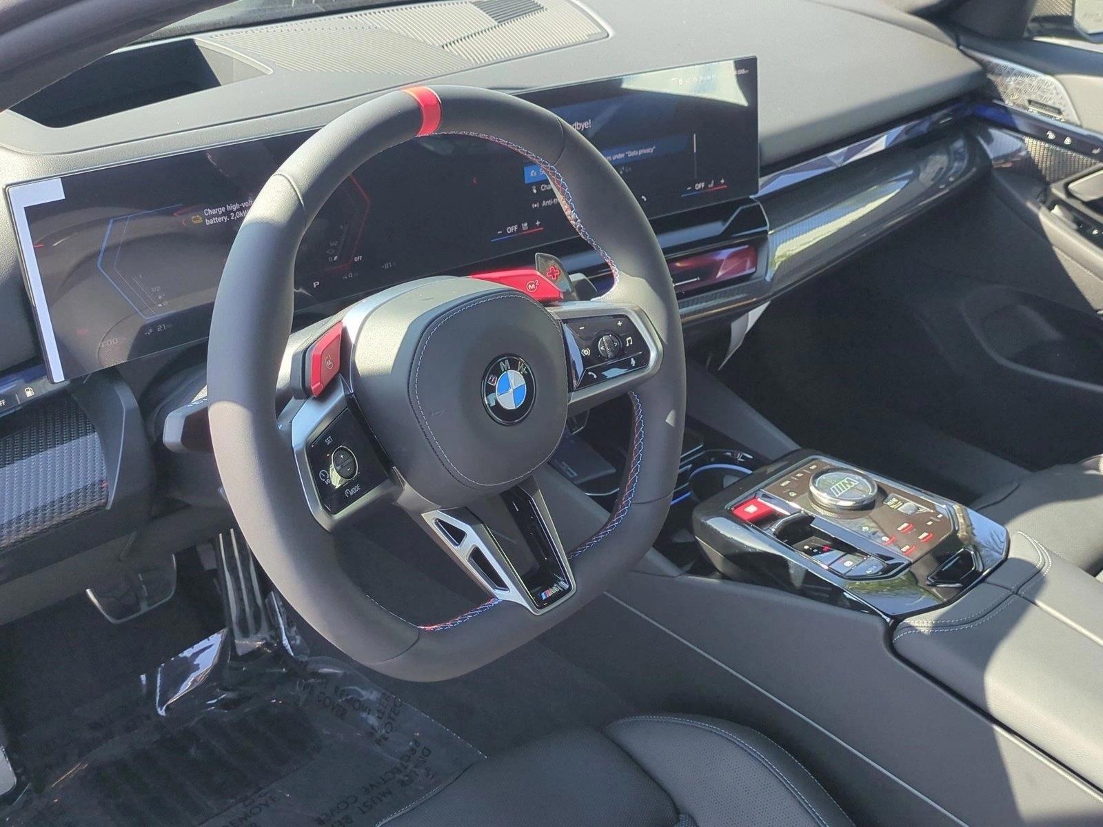 Thumbnail: 2026 BMW M5 - 3
