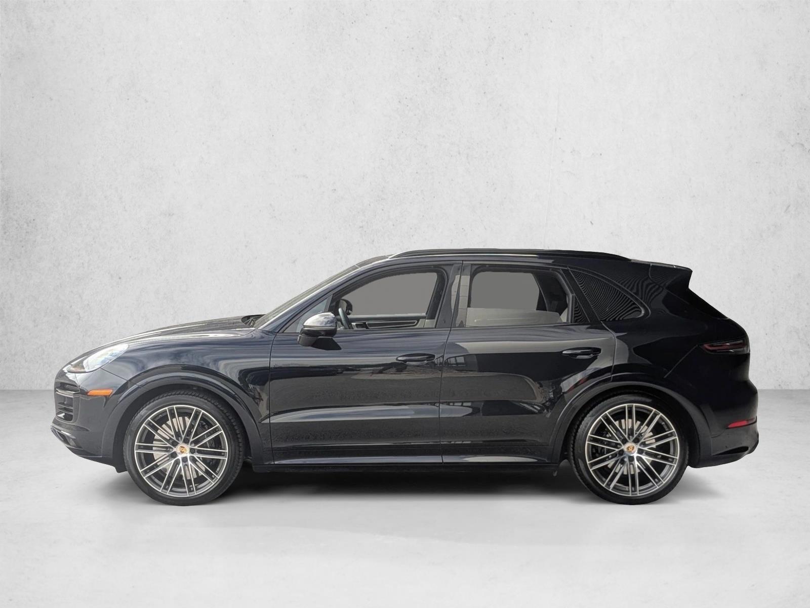 Thumbnail: 2023 Porsche Cayenne - 2