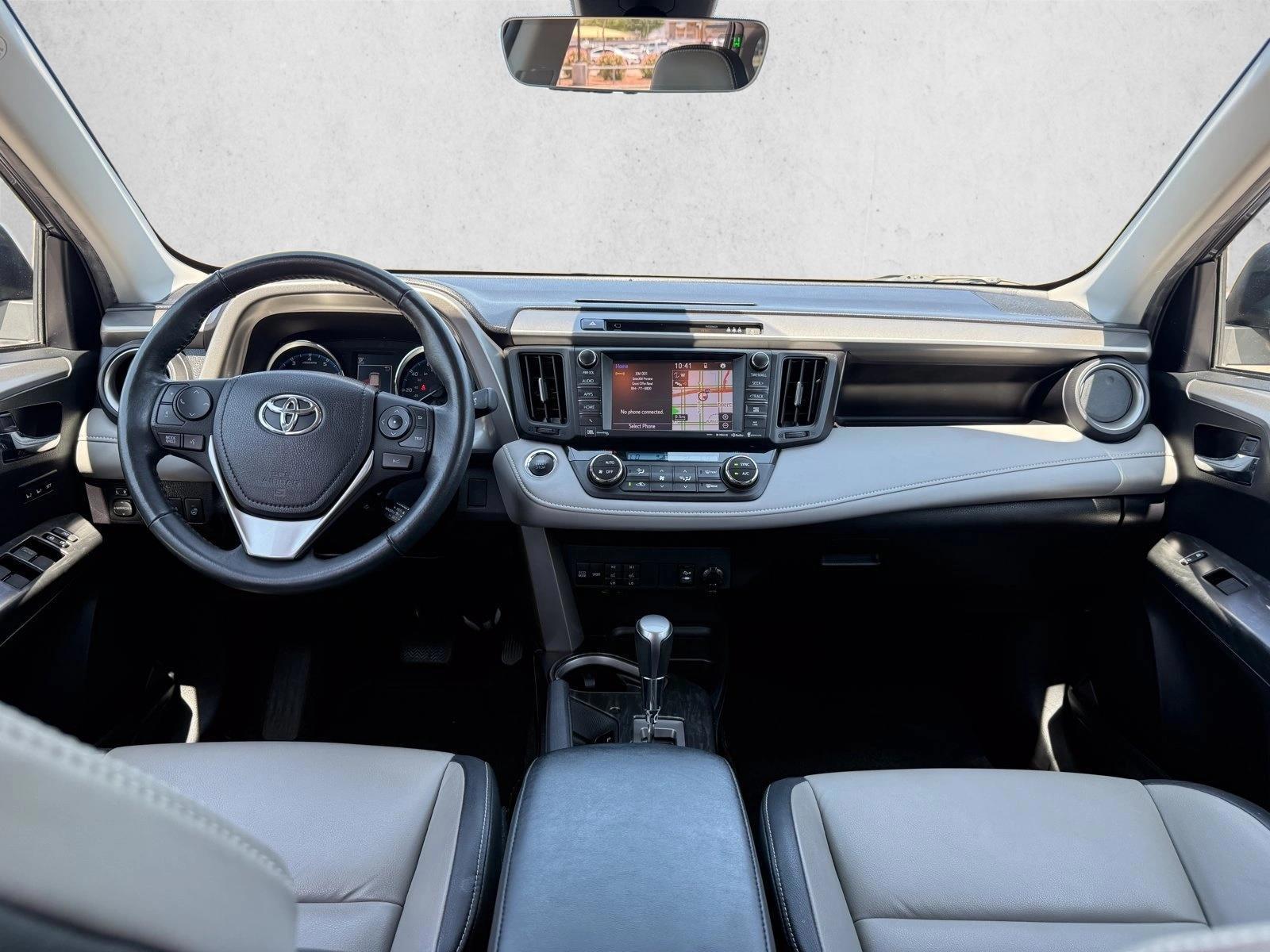 Thumbnail: 2018 Toyota RAV4 - 3