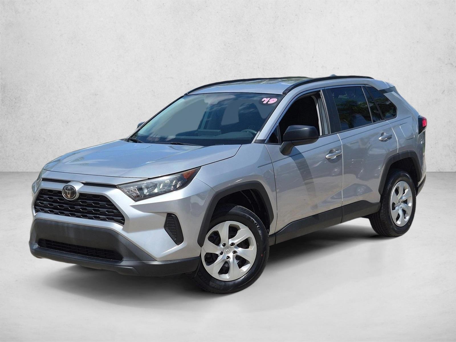 Thumbnail: 2019 Toyota RAV4 - 1