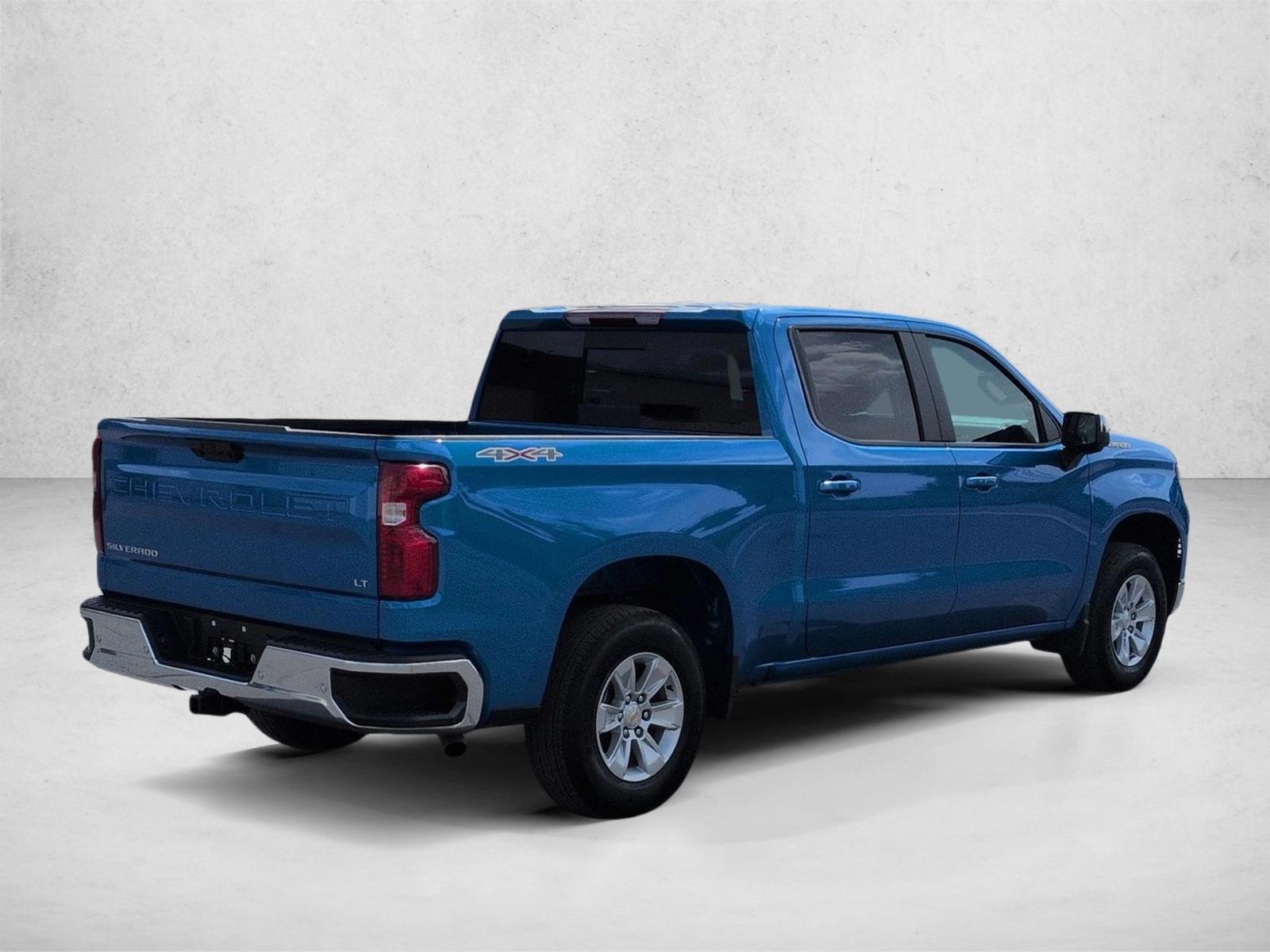 2025 Chevrolet Silverado 1500 LT - Photo 8