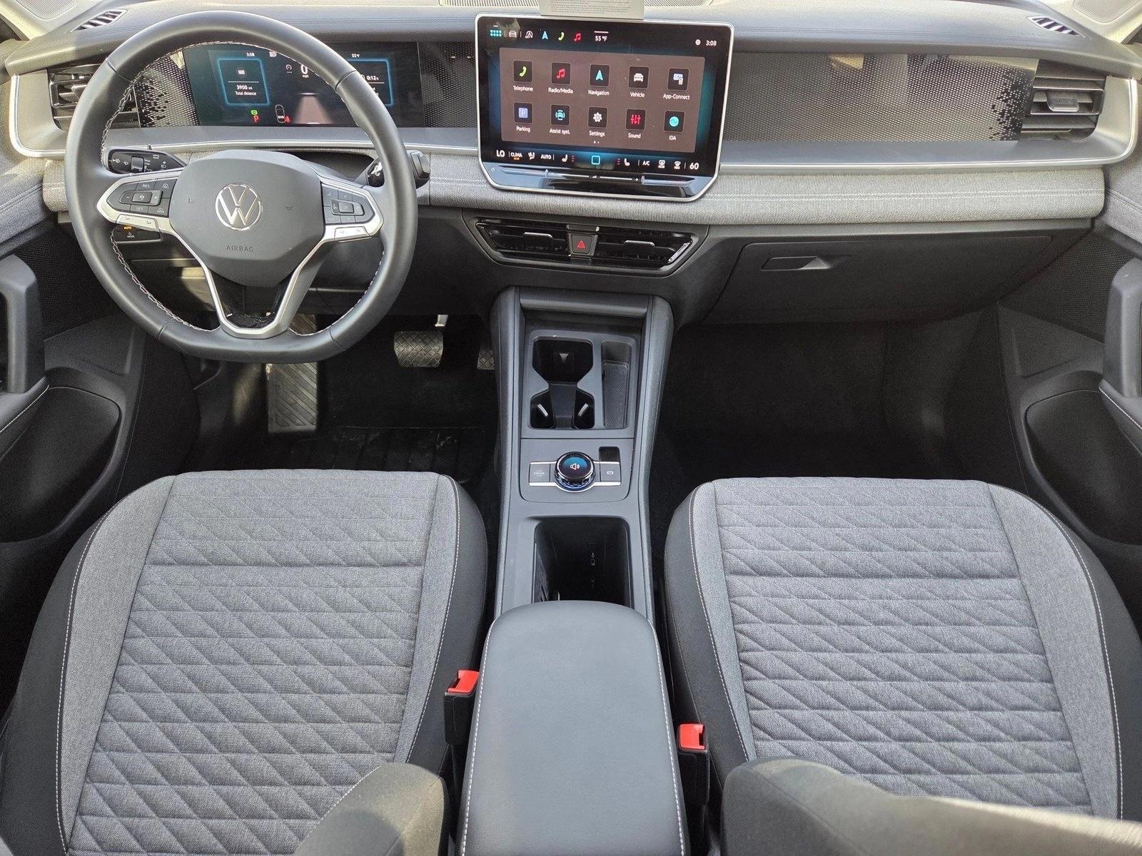 Thumbnail: 2025 Volkswagen Tiguan - 4