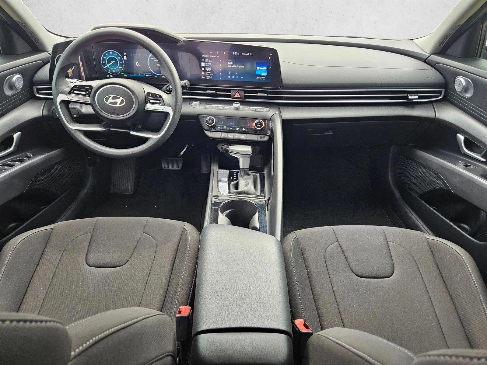 Thumbnail: 2024 Hyundai Elantra - 3