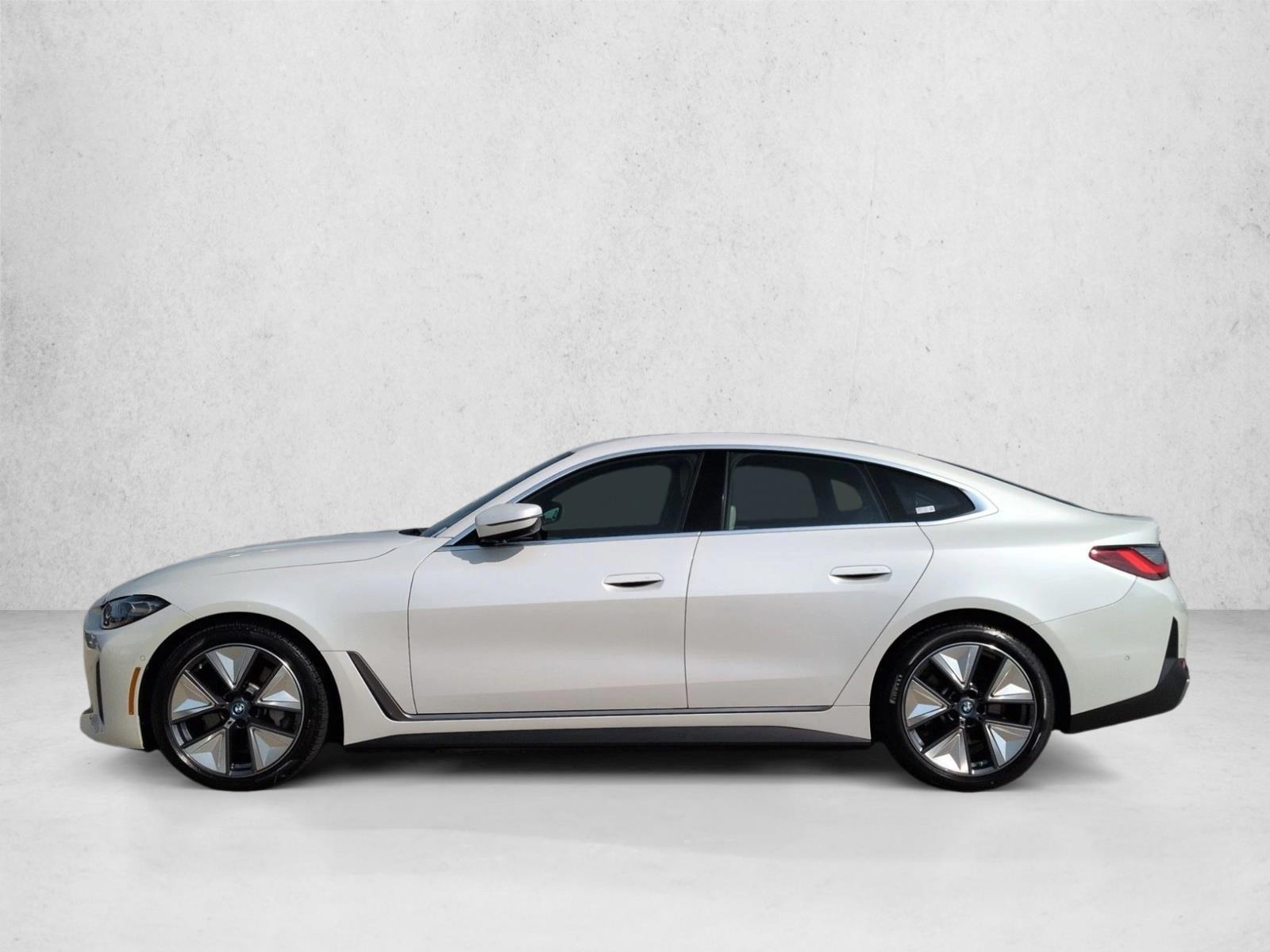 Thumbnail: 2023 BMW i4 - 2