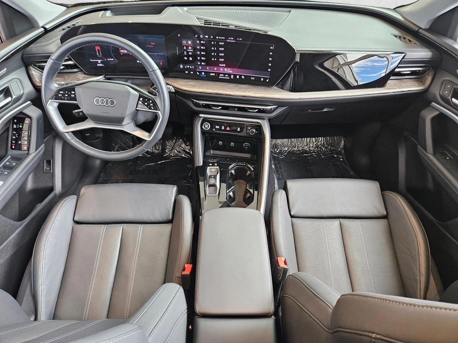 Thumbnail: 2025 Audi Q5 - 4