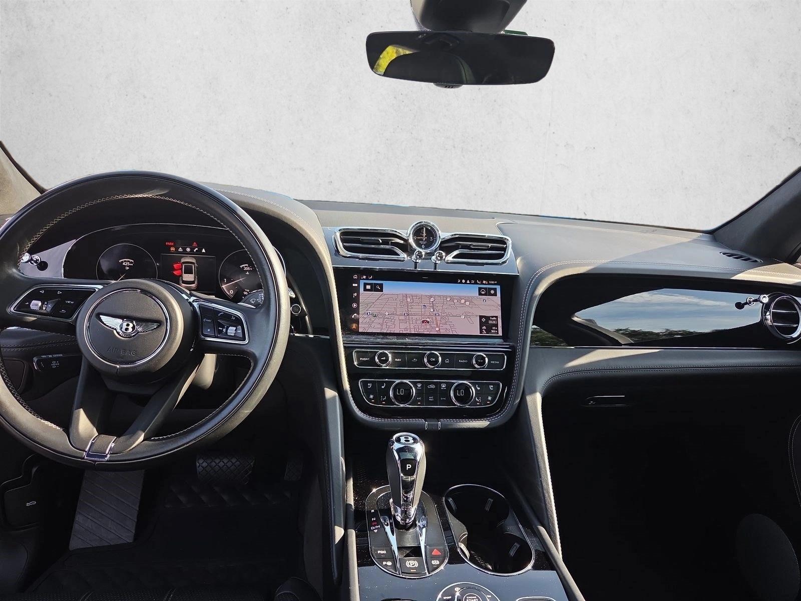 Thumbnail: 2021 Bentley Bentayga - 3