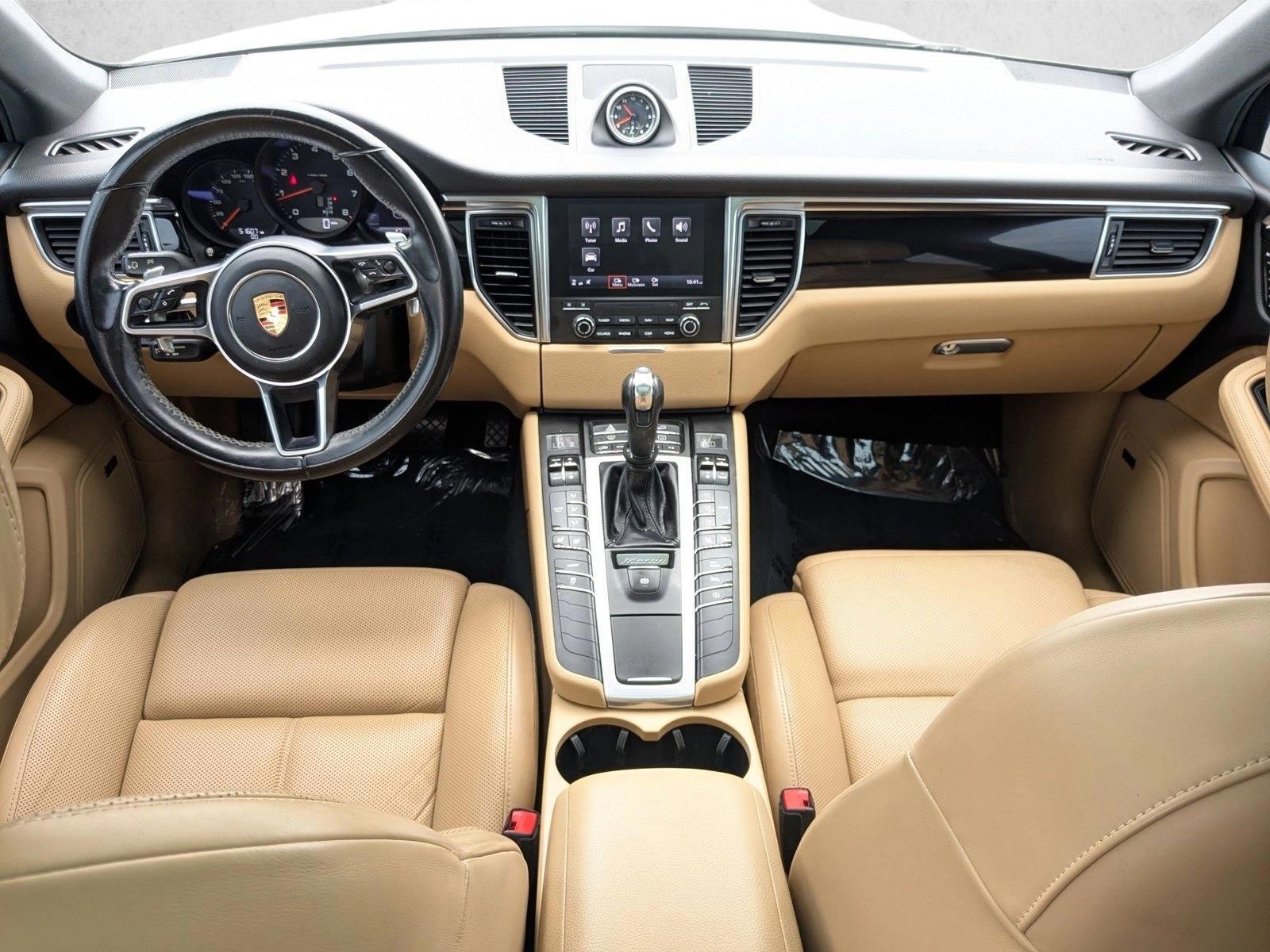 Thumbnail: 2018 Porsche Macan - 3