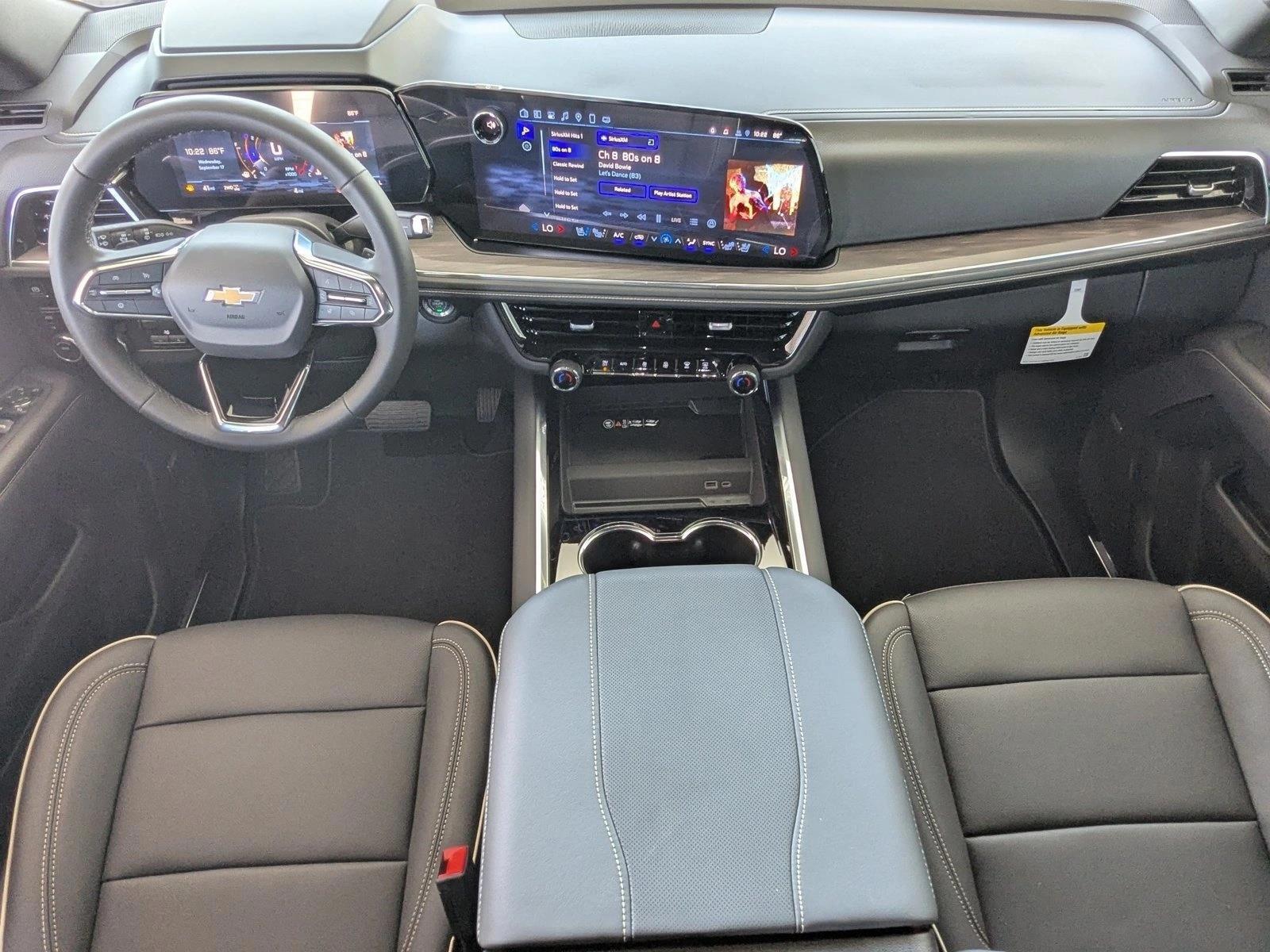 Thumbnail: 2025 Chevrolet Suburban - 4