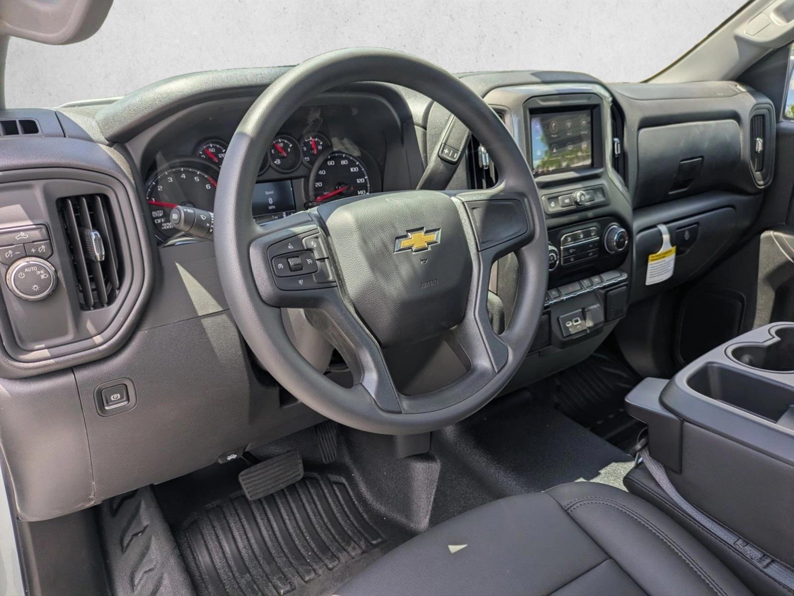 Thumbnail: 2026 Chevrolet Silverado 1500 - 3