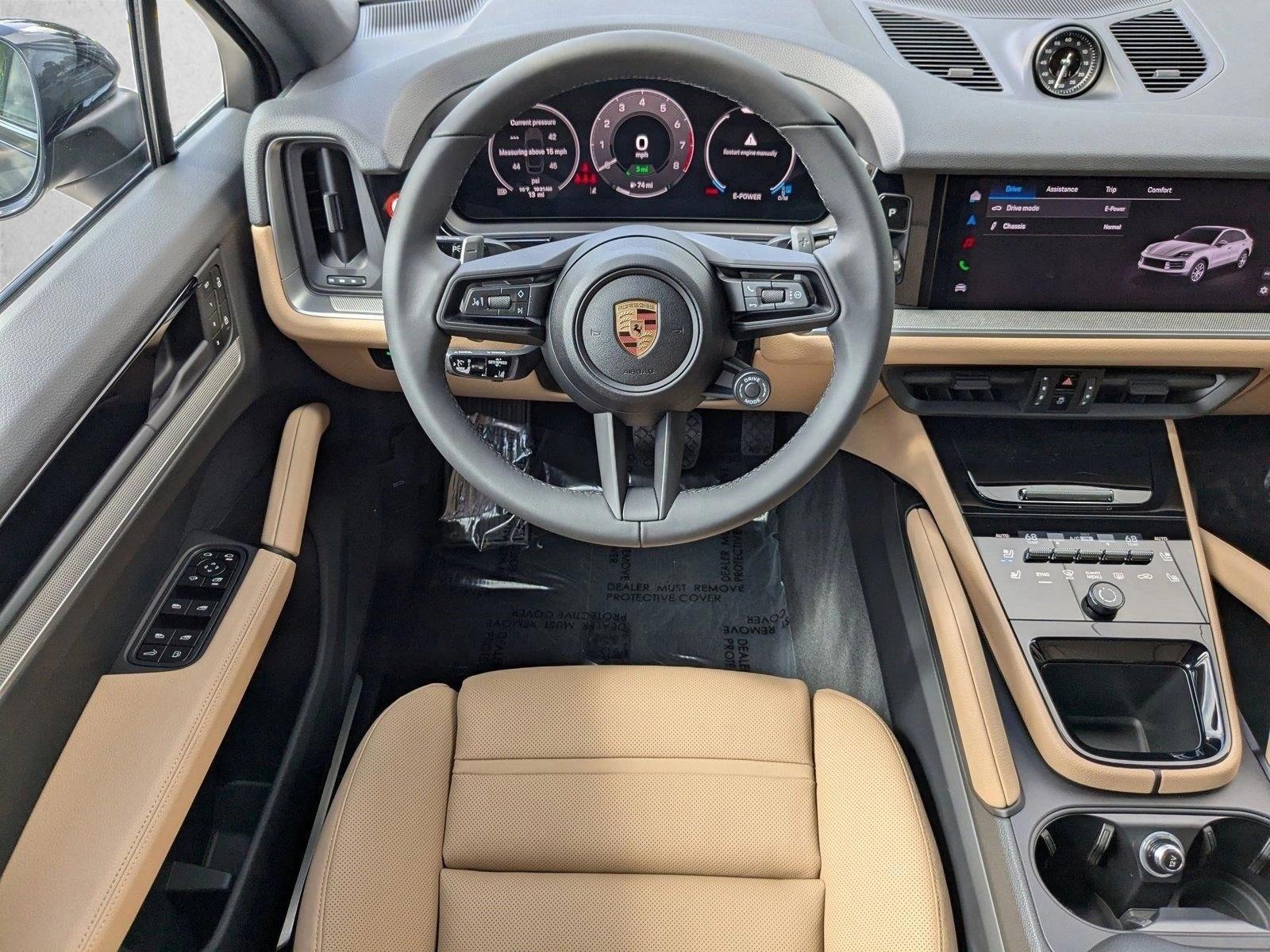 Thumbnail: 2025 Porsche Cayenne - 3