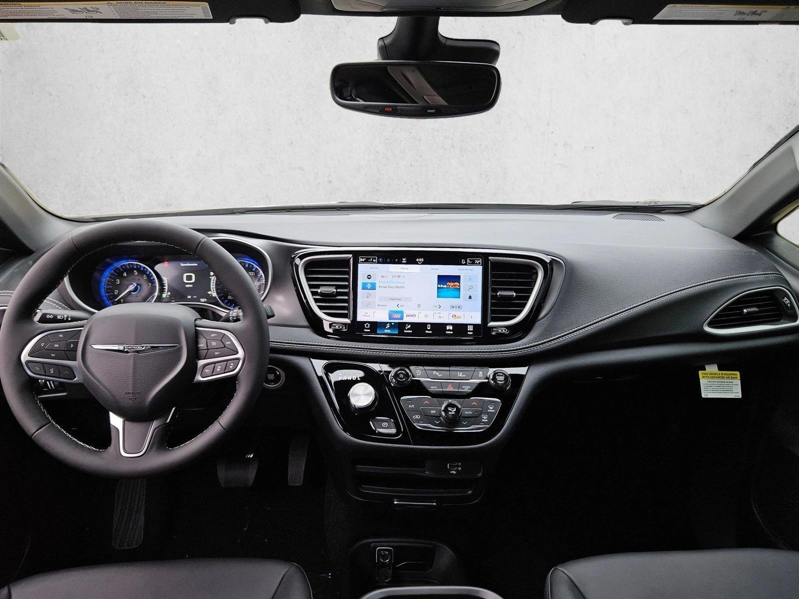 Thumbnail: 2026 Chrysler Pacifica - 3